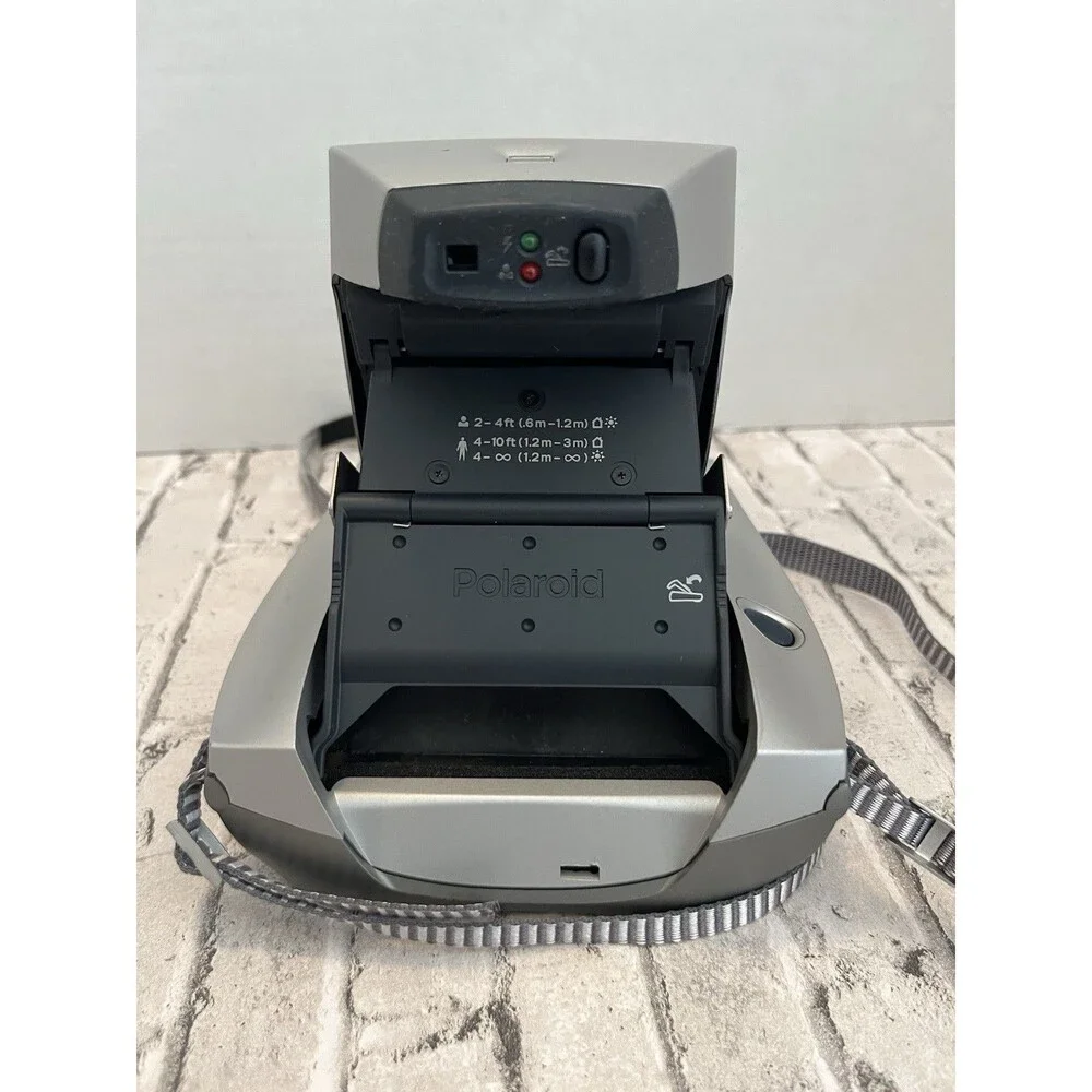 (RARE ) Polaroid Spectra 1200FF Instant Camera Silver with Box & Strap Untested